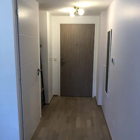 T2 48 M2 Le Cliper B Proche Du Lac, 1 Garage Terrasse Apartman